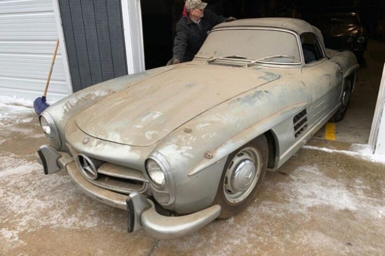 An old Mercedes-Benz has been in a barn for 40 years and is now worth $1 million