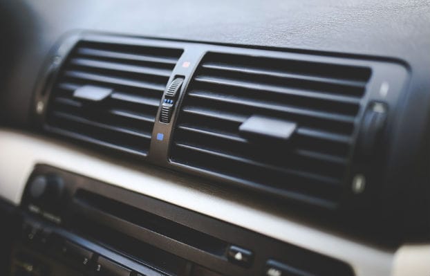 These are 5 mistakes everybody makes with the air conditioning in their car